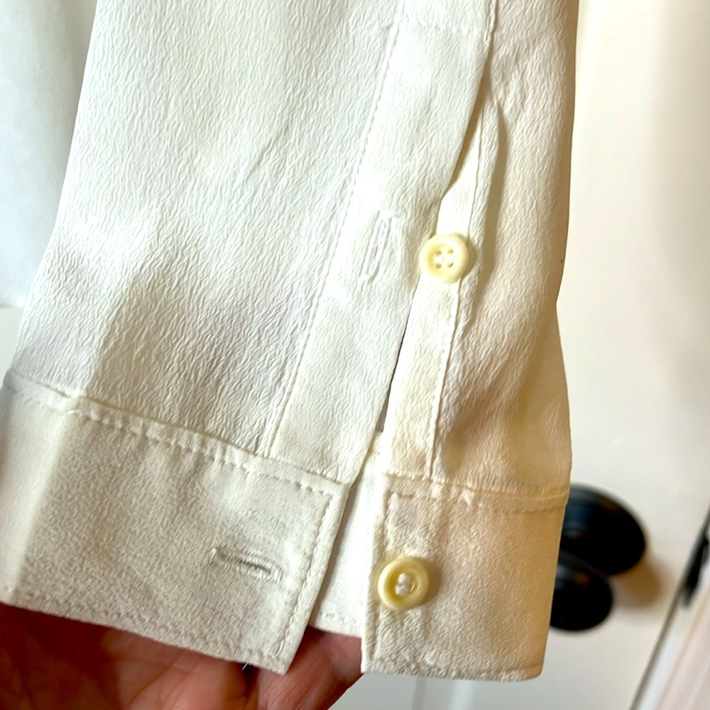 🌻 Nordstrom Trouve Silk Women's Off-White V-Neck 100% Long Sleeve Button Down - Picture 7 of 12